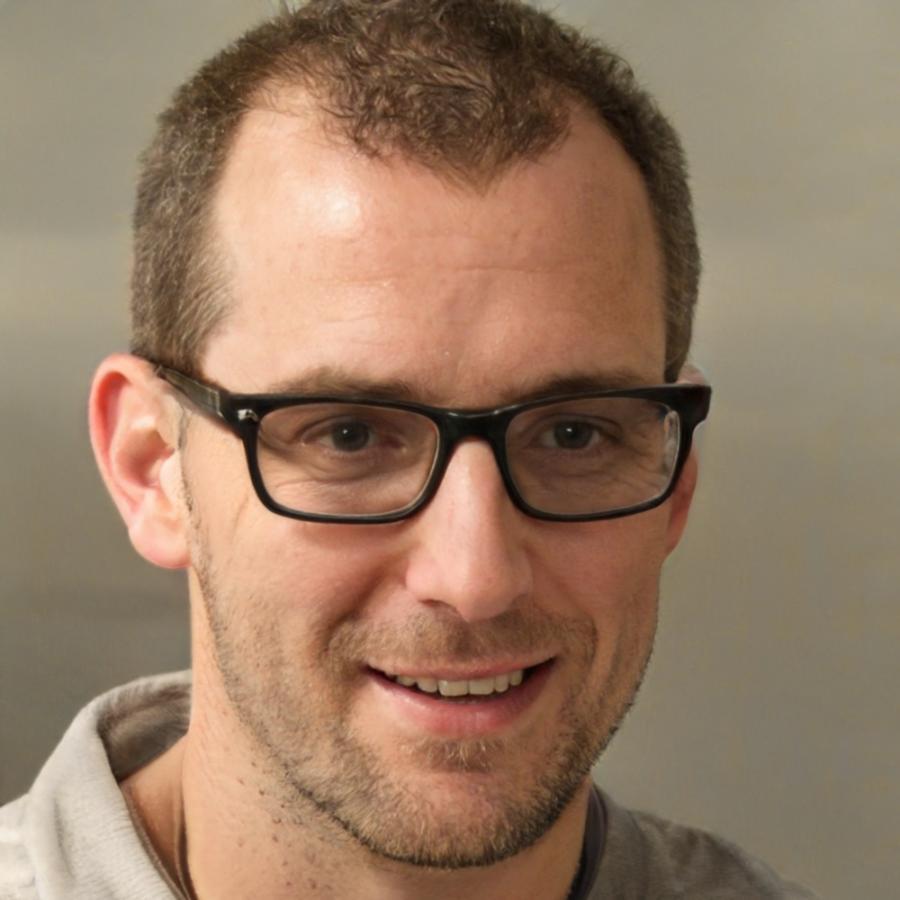 Finnian Ashcroft, Senior Financial Analyst